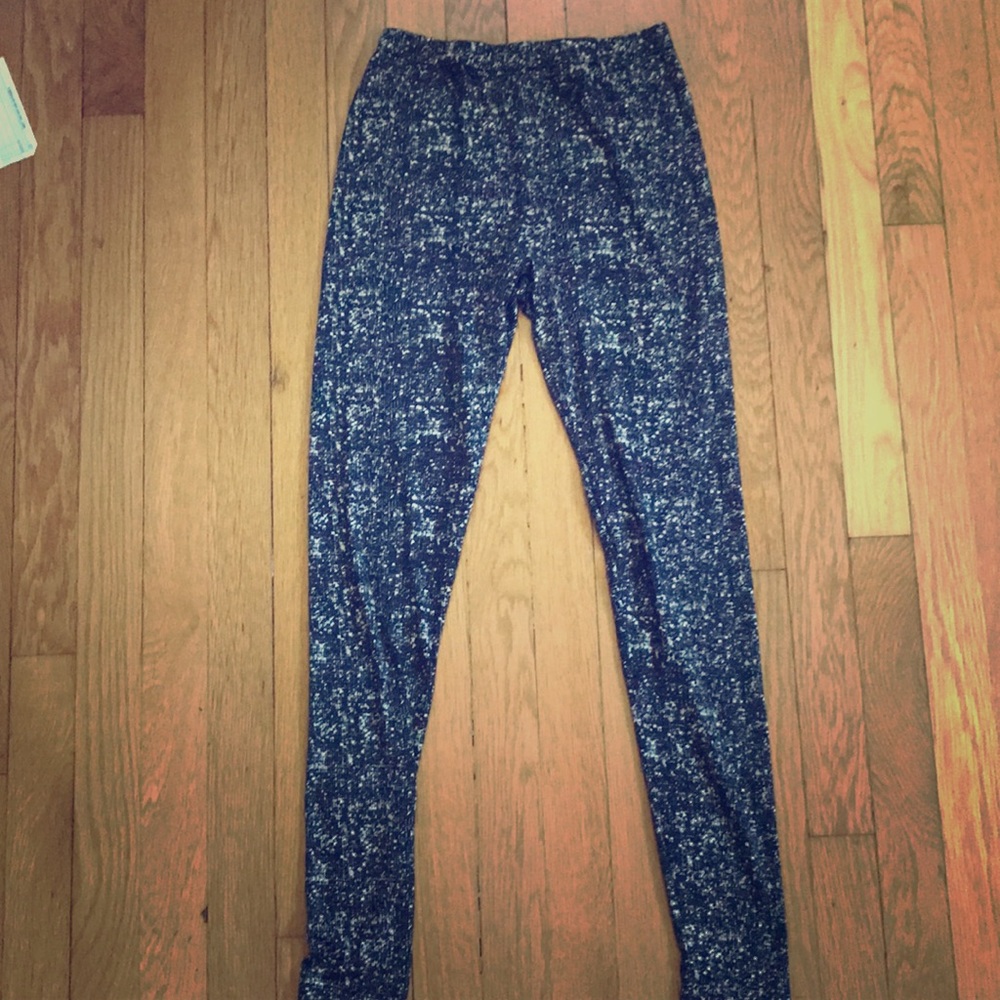 Very comfortable black and gray leggings.